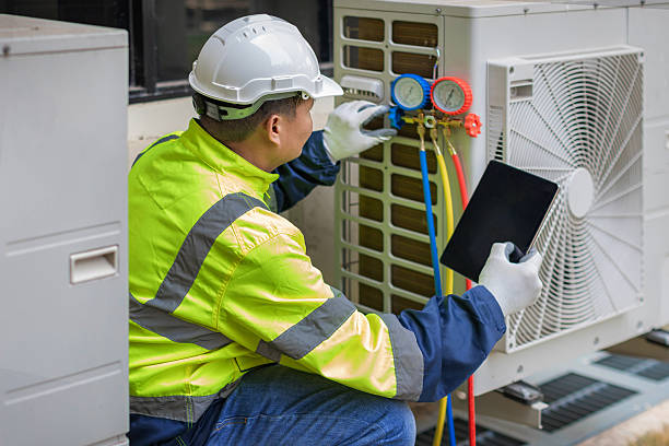 Professional Hvac Installation technician working in Harvard, IL